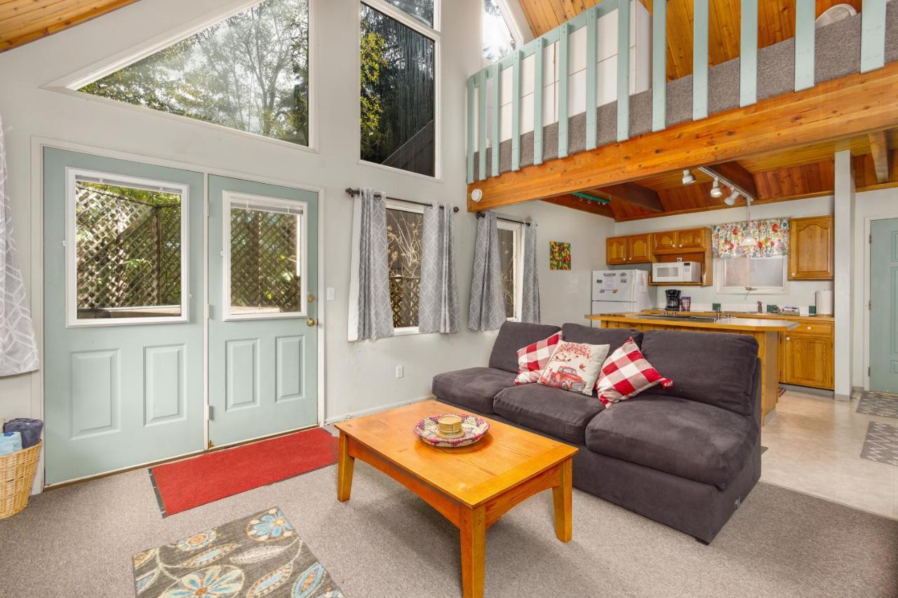 Snowbird Chalet #8 เกิร์ดวูด ภายนอก รูปภาพ
